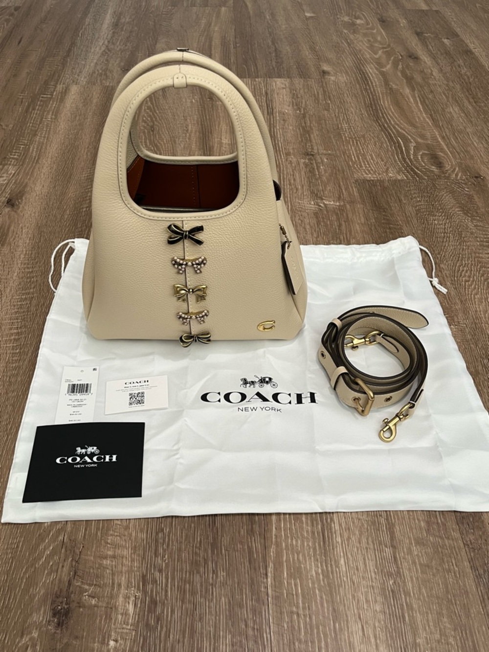 Coach Lana Shoulder Bag 23 In Ivory with Bow Accents - Picture 9 of 11